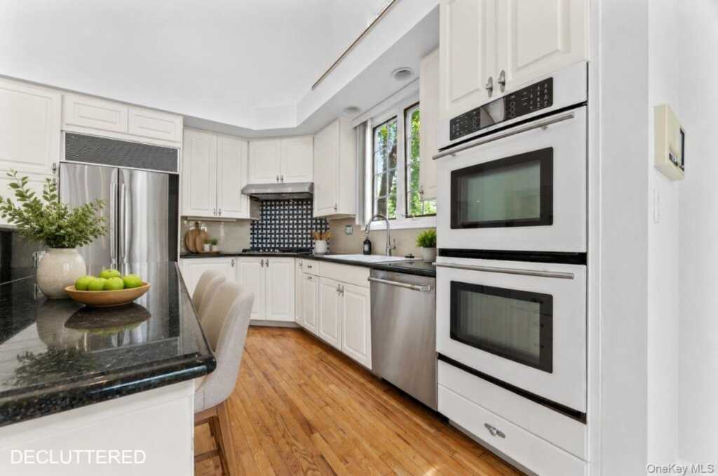 2 Doral Greens Drive, Rye, NY 10573 - Photo 3 of 24