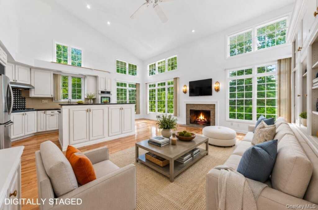 2 Doral Greens Drive, Rye, NY 10573 - Photo 4 of 24