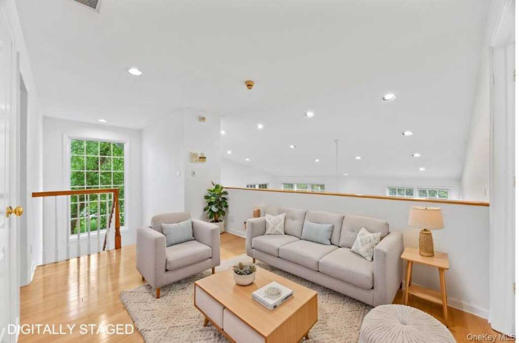 2 Doral Greens Drive, Rye, NY 10573 - Photo 8 of 24