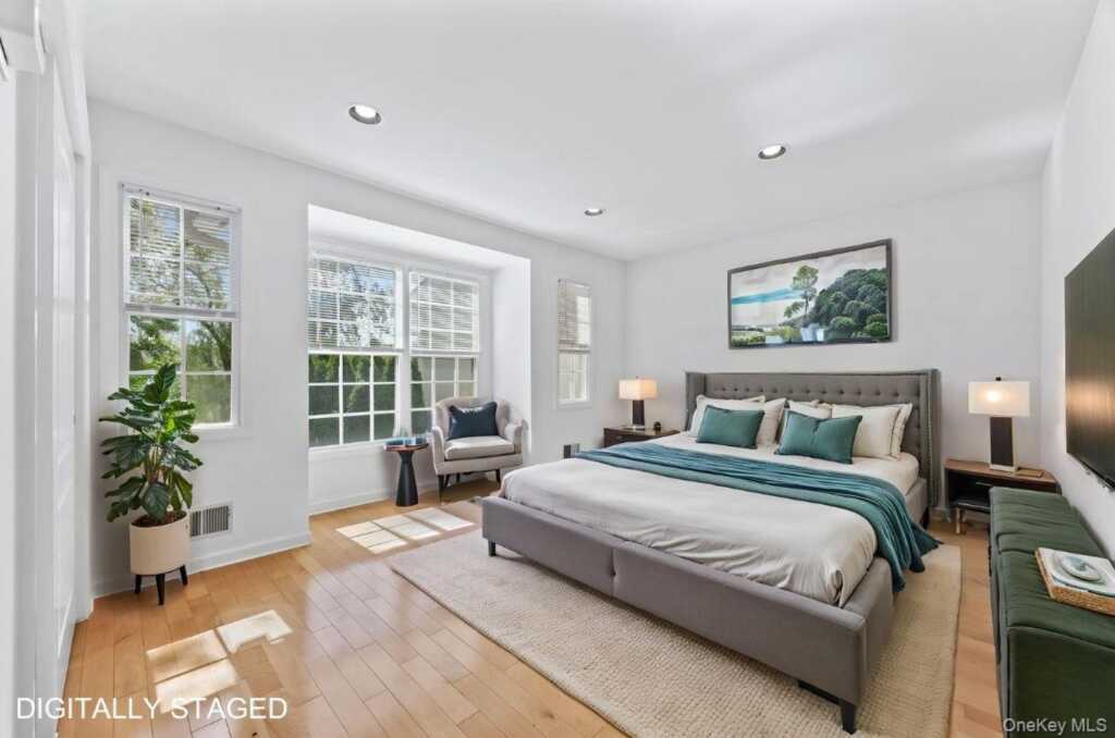 2 Doral Greens Drive, Rye, NY 10573 - Photo 9 of 24