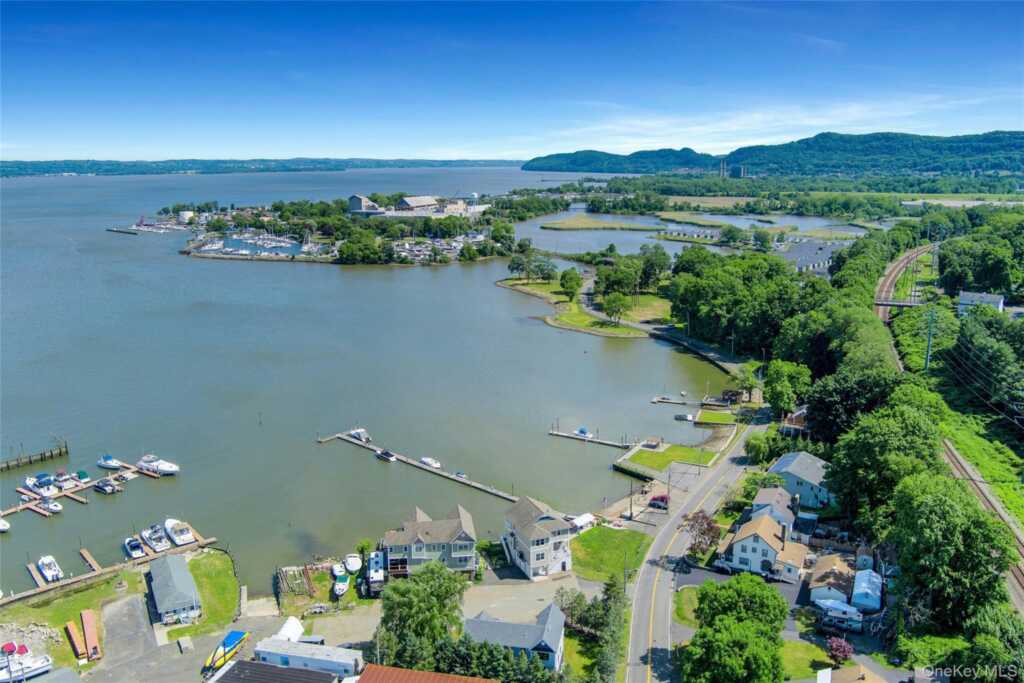 74 Beach Road, Stony Point, NY 10980 - Photo 3 of 49