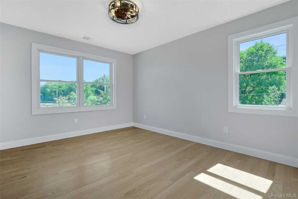 74 Beach Road, Stony Point, NY 10980 - Photo 36 of 49