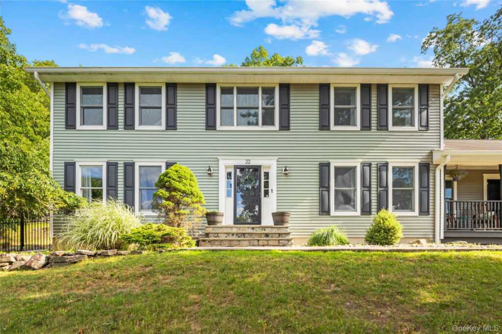 22 Pyngyp Road, Stony Point, NY 10980 - Photo 2 of 49