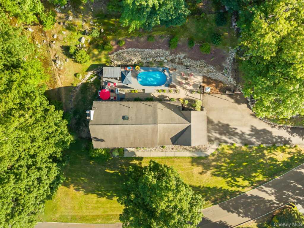 22 Pyngyp Road, Stony Point, NY 10980 - Photo 4 of 49