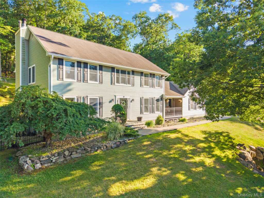 22 Pyngyp Road, Stony Point, NY 10980 - Photo 5 of 49
