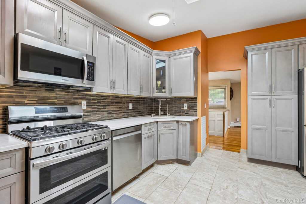 18 Pippen Place, New City, NY 10956 - Photo 16 of 50