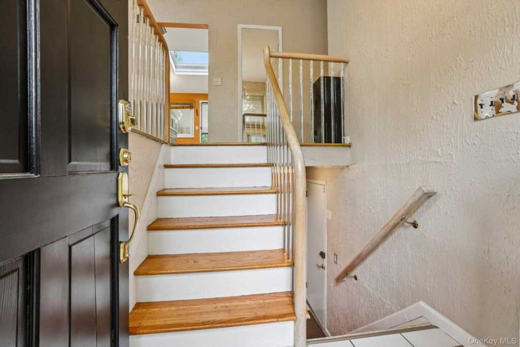 18 Pippen Place, New City, NY 10956 - Photo 7 of 50