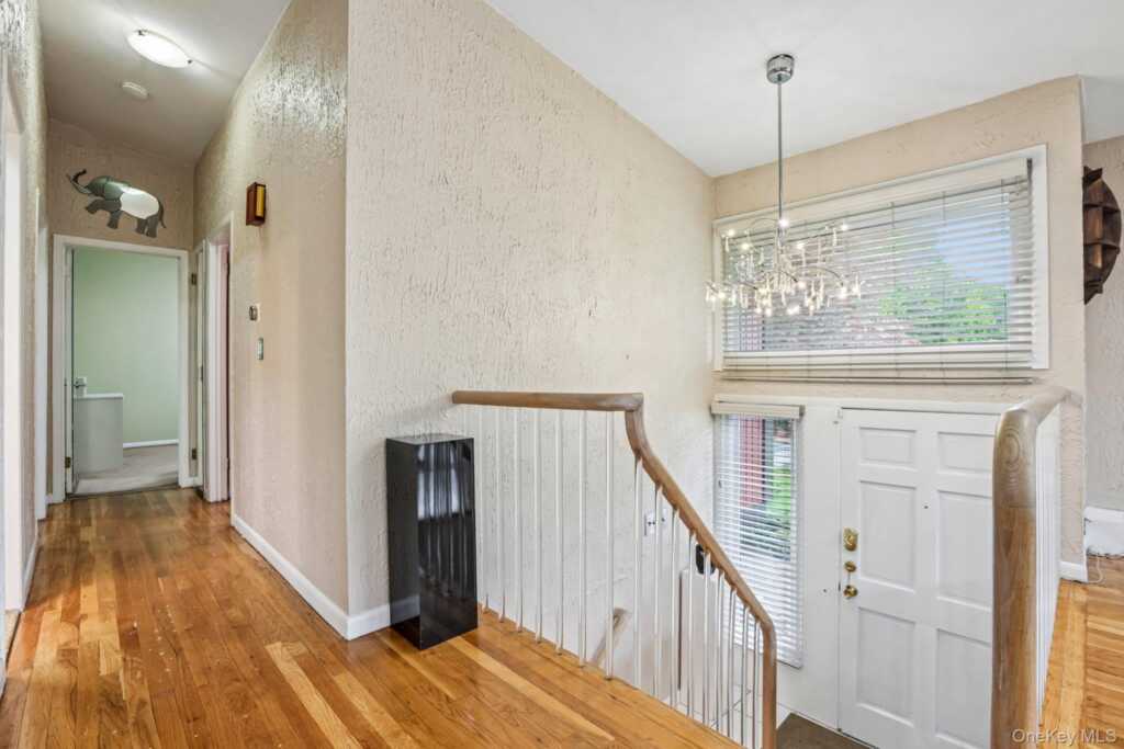 18 Pippen Place, New City, NY 10956 - Photo 8 of 50