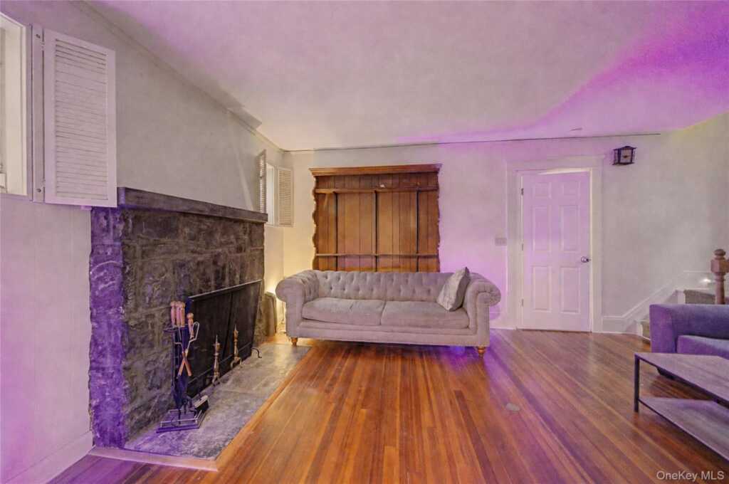40 Dewey Avenue, New Rochelle, NY 10801 - Photo 4 of 17