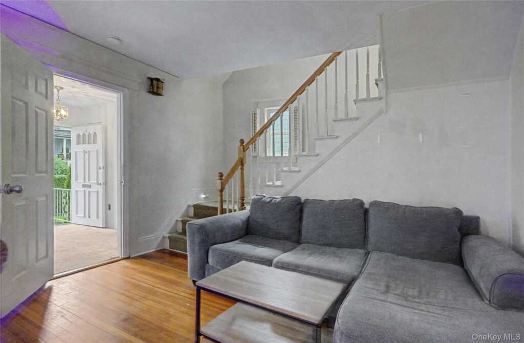 40 Dewey Avenue, New Rochelle, NY 10801 - Photo 5 of 17