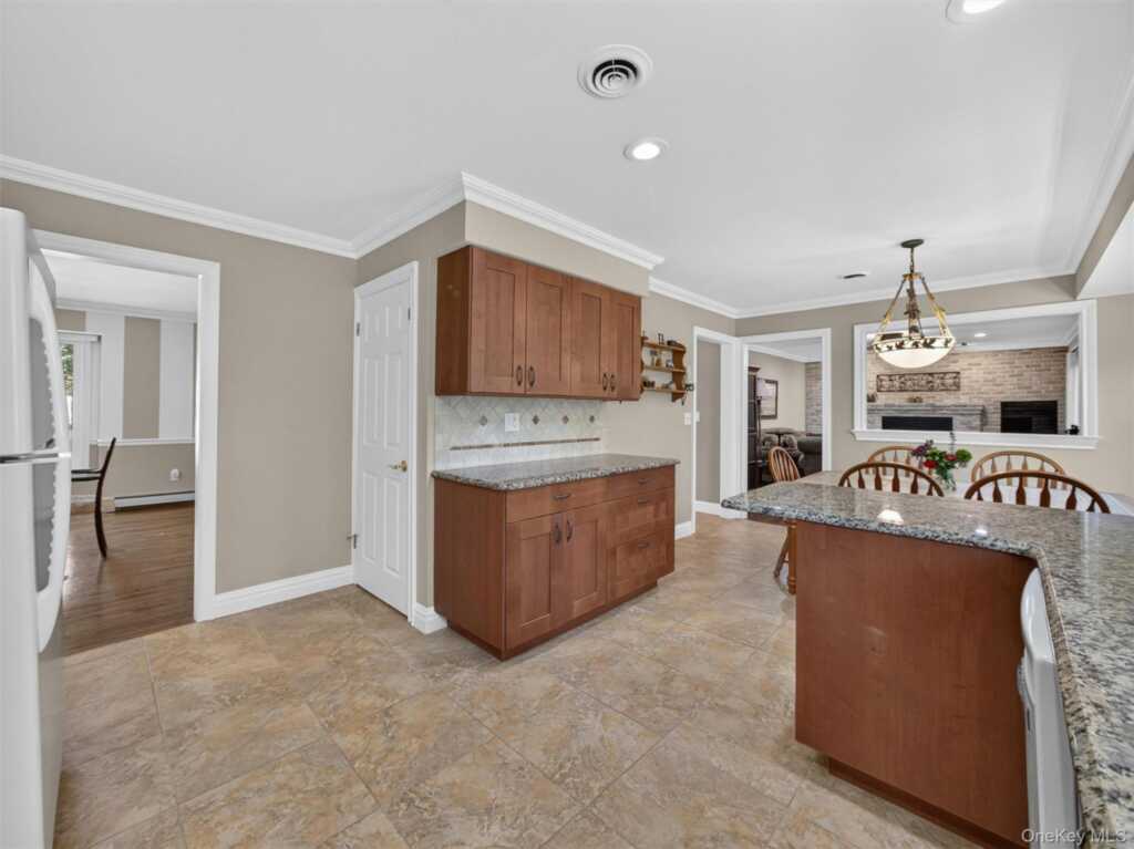 7 Gregory Street, New City, NY 10956 - Photo 12 of 40
