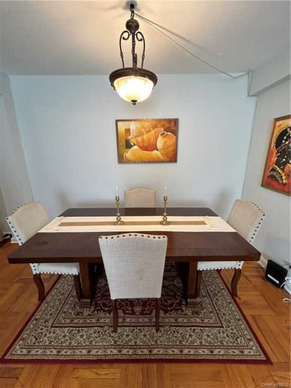 230 Pelham Road, Unit #2K, New Rochelle, NY 10805 - Photo 5 of 30