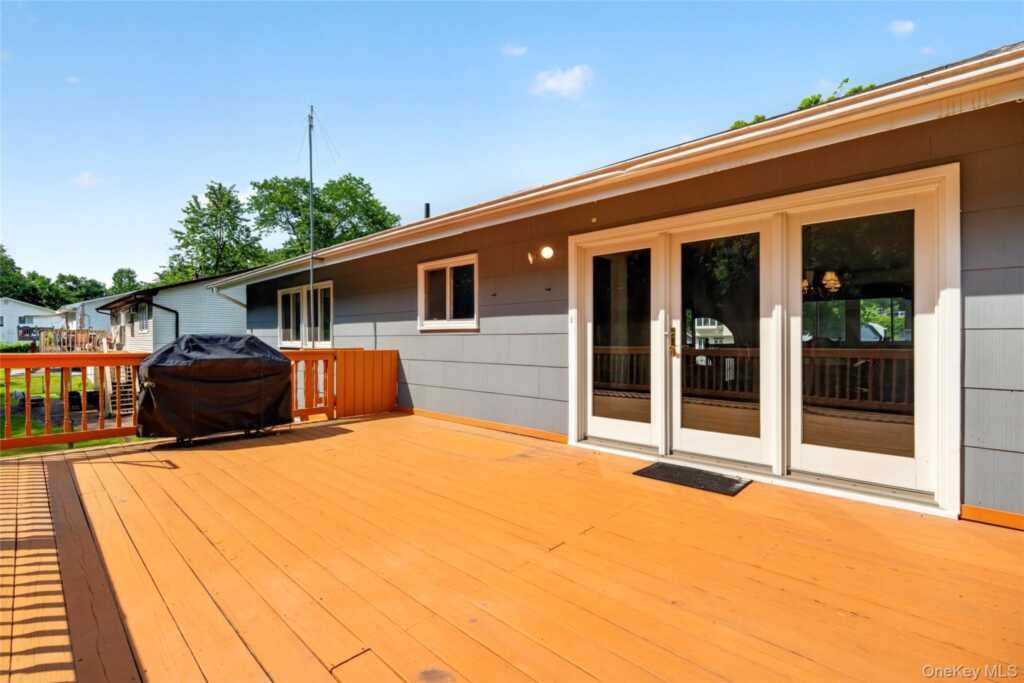 10 Lighthouse Court, Stony Point, NY 10986 - Photo 18 of 48