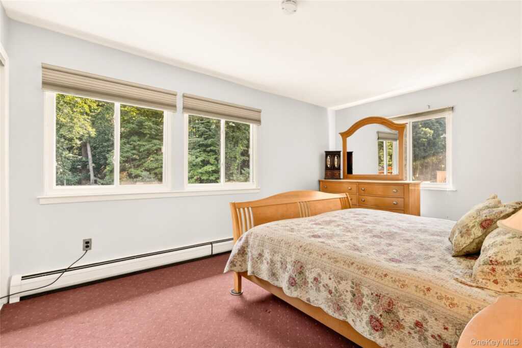 10 Lighthouse Court, Stony Point, NY 10986 - Photo 25 of 48