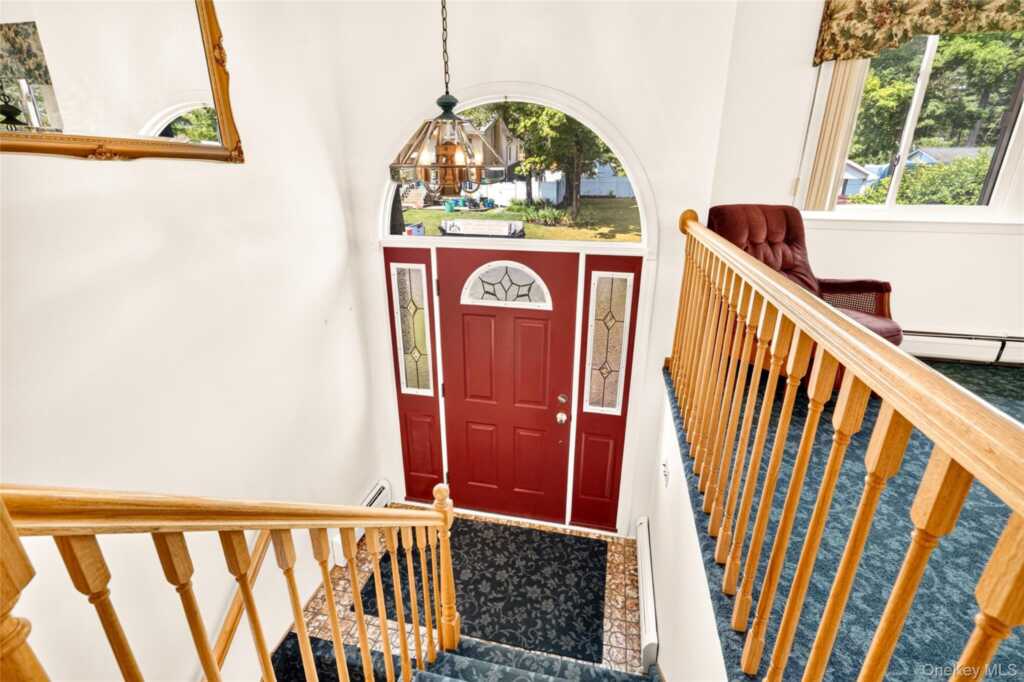 10 Lighthouse Court, Stony Point, NY 10986 - Photo 4 of 48