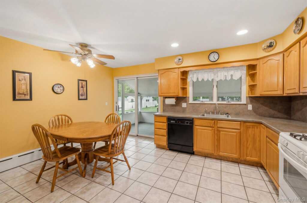 20 E Main Street, Stony Point, NY 10980 - Photo 13 of 47