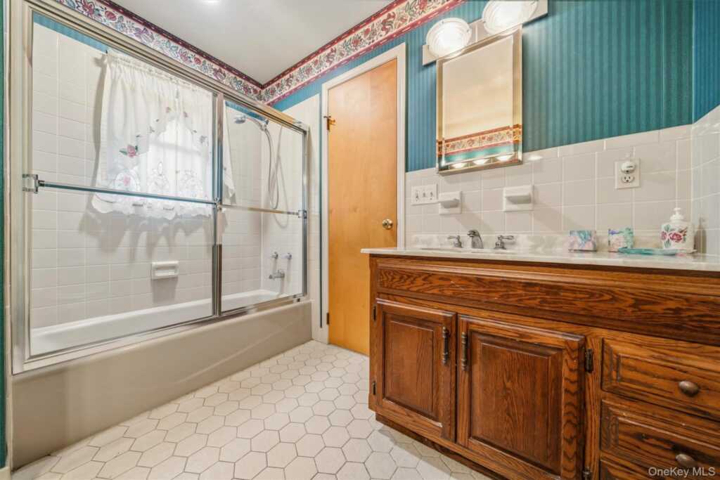 20 E Main Street, Stony Point, NY 10980 - Photo 19 of 47
