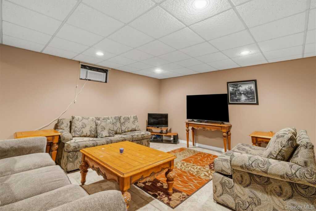 20 E Main Street, Stony Point, NY 10980 - Photo 25 of 47