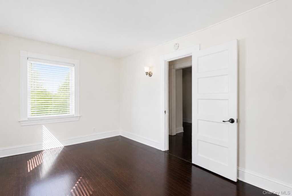29 Saint Joseph Street, New Rochelle, NY 10805 - Photo 11 of 35