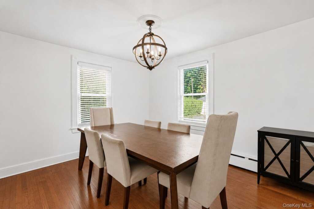 29 Saint Joseph Street, New Rochelle, NY 10805 - Photo 4 of 35