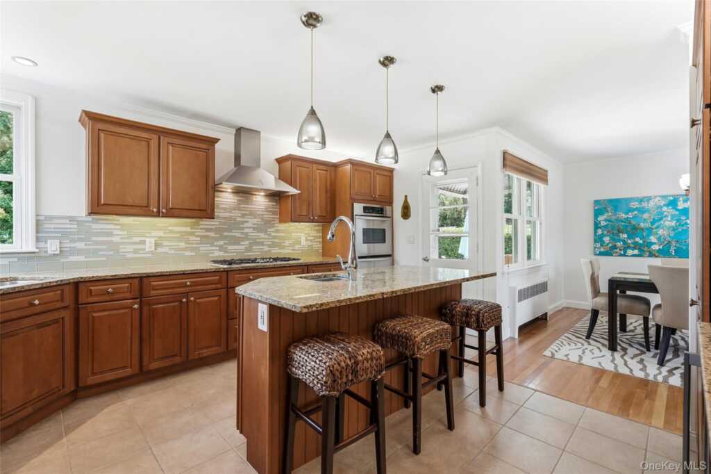 42 Upland Street, Rye, NY 10573 - Photo 13 of 25