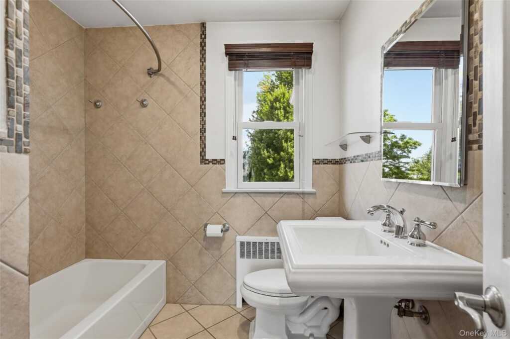 42 Upland Street, Rye, NY 10573 - Photo 14 of 25