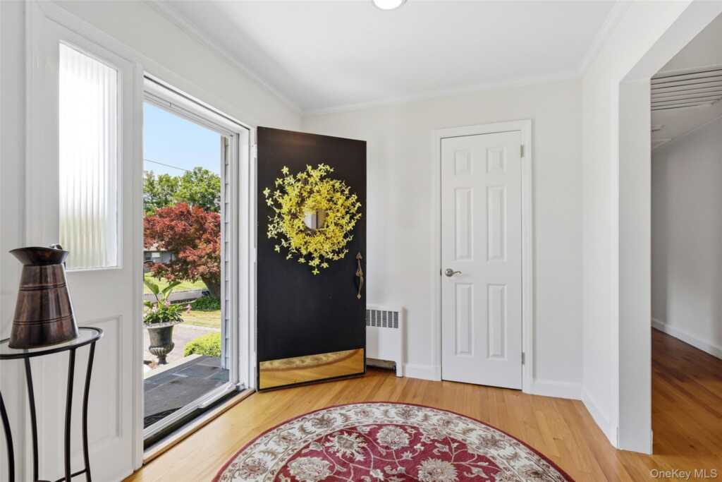 42 Upland Street, Rye, NY 10573 - Photo 4 of 25