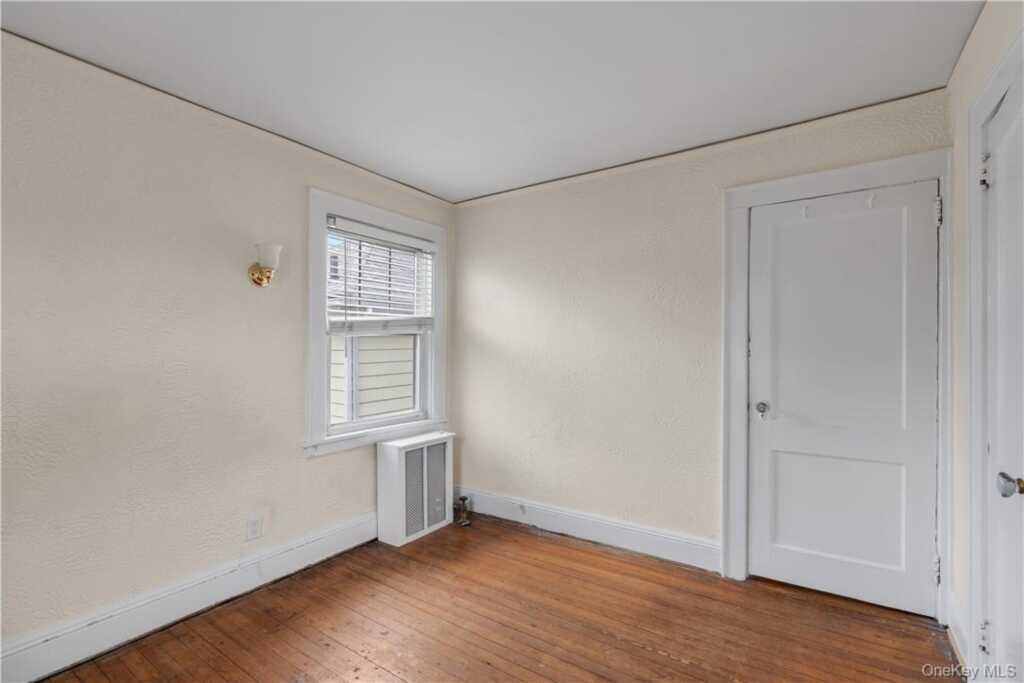 68 Stephenson Boulevard, New Rochelle, NY 10801 - Photo 12 of 14