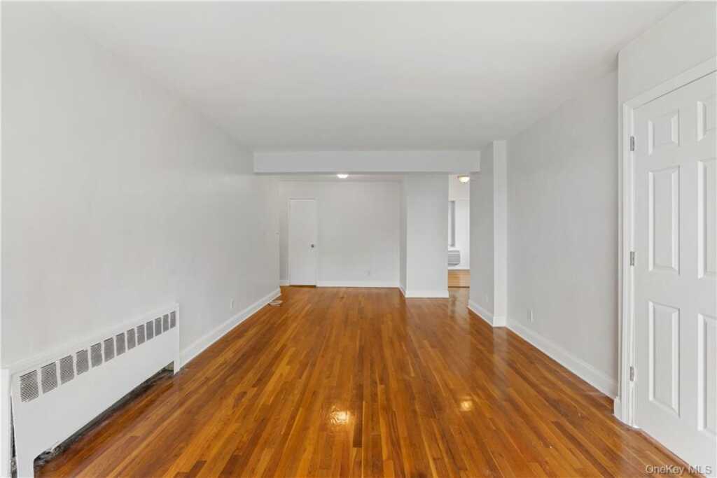 720 Pelham Road, Unit #1E, New Rochelle, NY 10805 - Photo 5 of 20