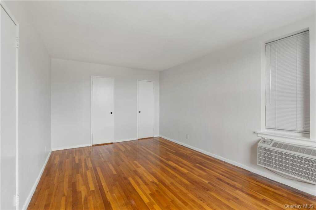 720 Pelham Road, Unit #1E, New Rochelle, NY 10805 - Photo 8 of 20