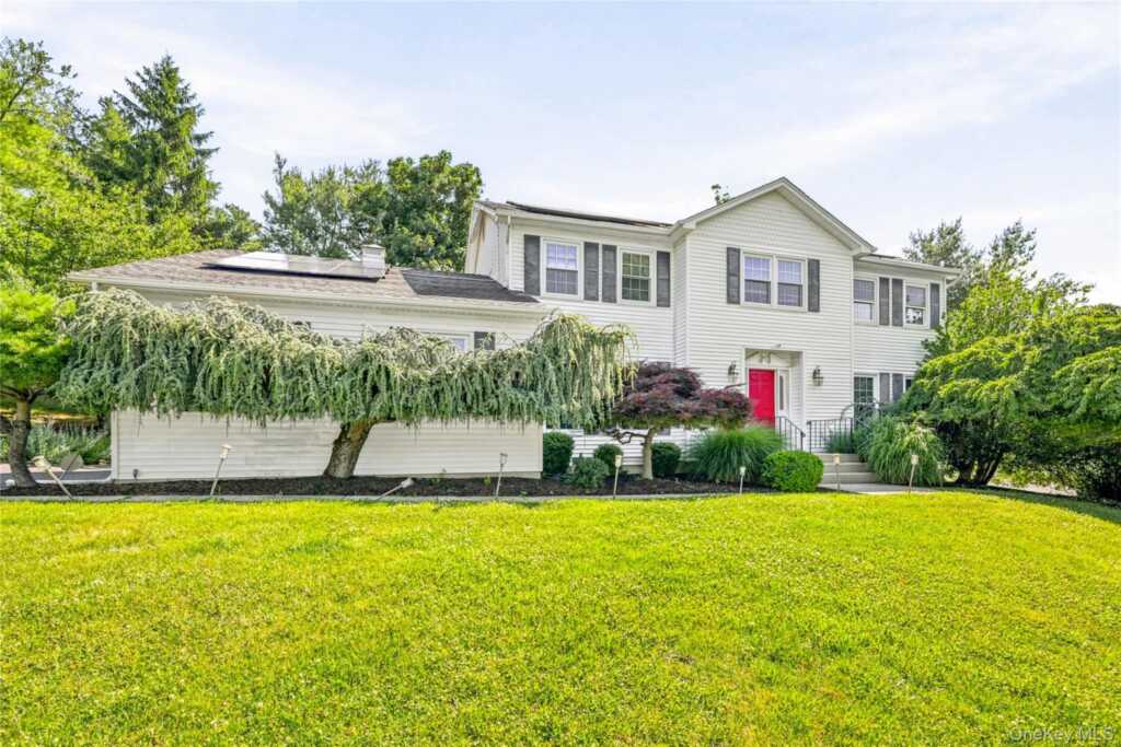 2 Sloane Court, Stony Point, NY 10980 - Photo 2 of 35