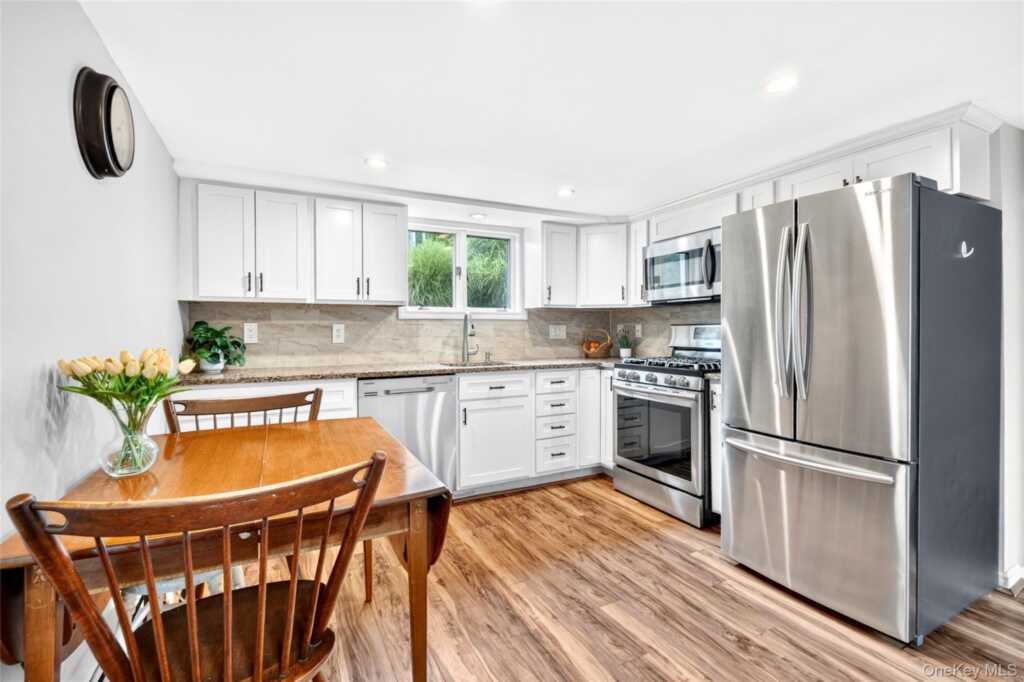 404 Tompkins Avenue, Nyack, NY 10960 - Photo 11 of 33