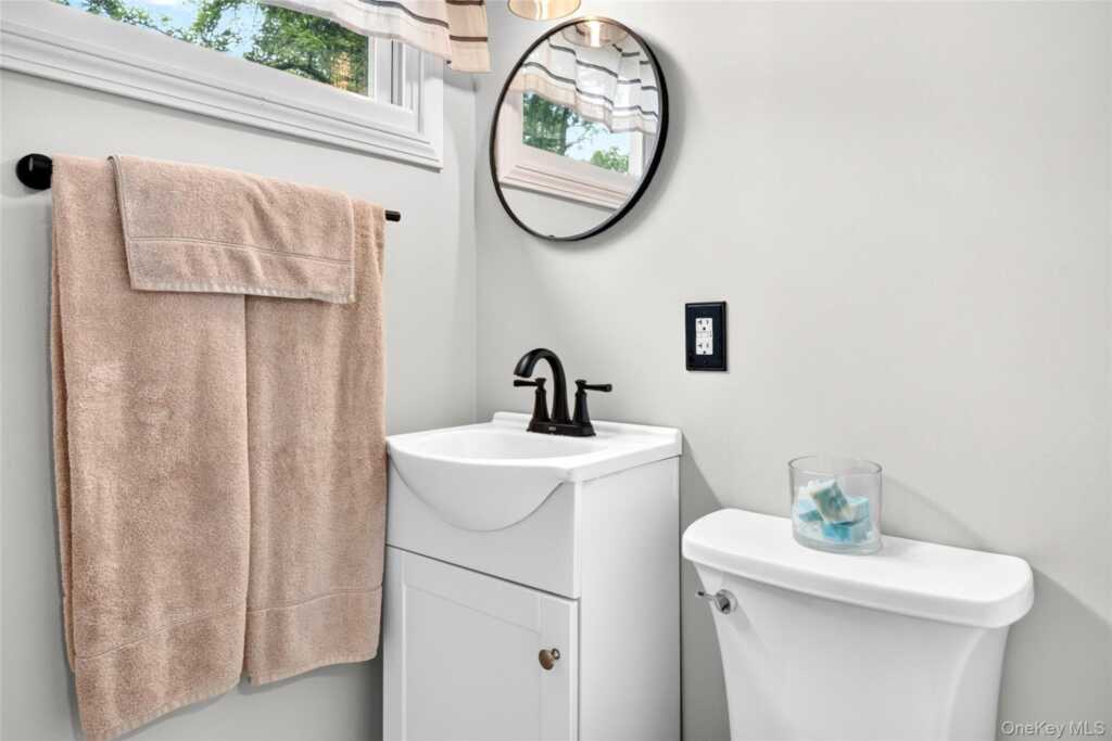404 Tompkins Avenue, Nyack, NY 10960 - Photo 16 of 33