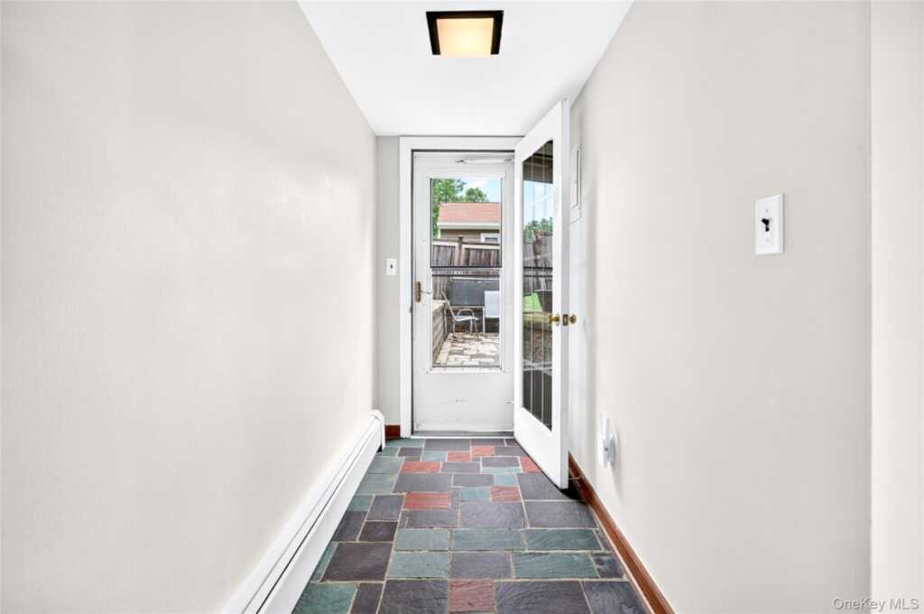 404 Tompkins Avenue, Nyack, NY 10960 - Photo 27 of 33