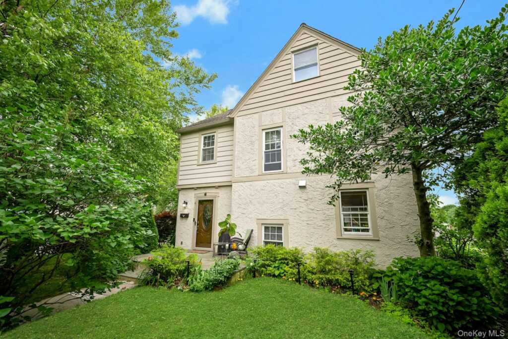 4 Interlaken Avenue, New Rochelle, NY 10801
