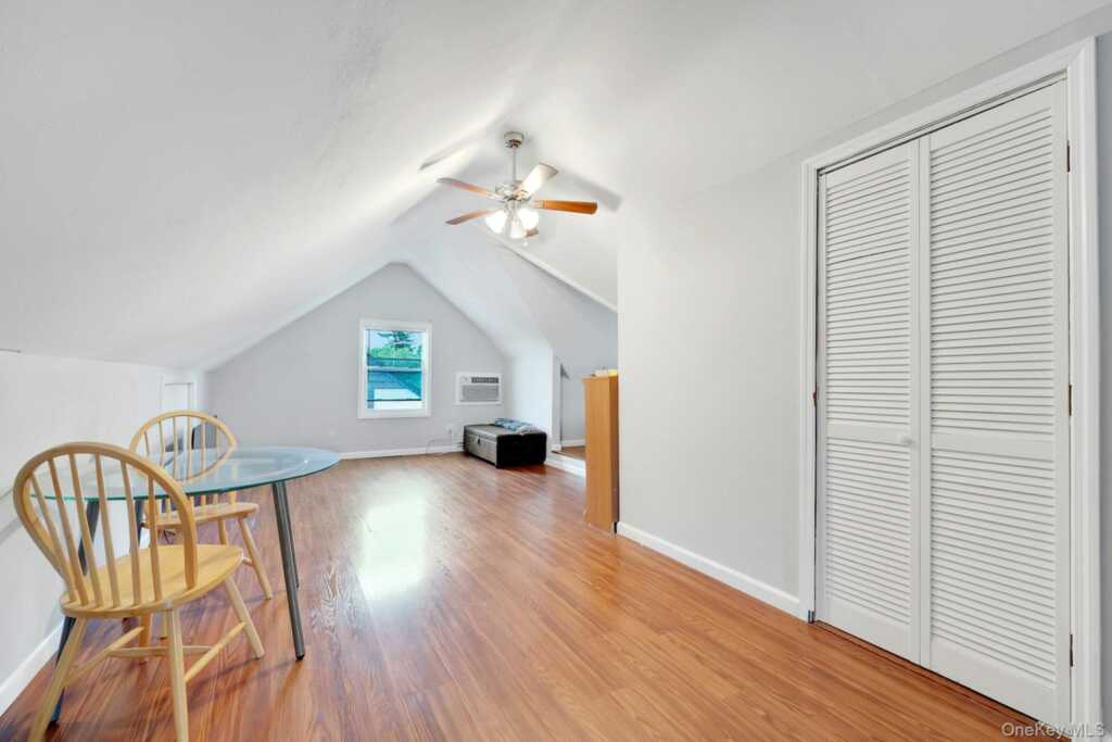 4 Interlaken Avenue, New Rochelle, NY 10801 - Photo 18 of 29