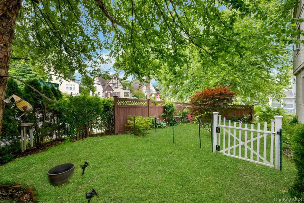 4 Interlaken Avenue, New Rochelle, NY 10801 - Photo 23 of 29