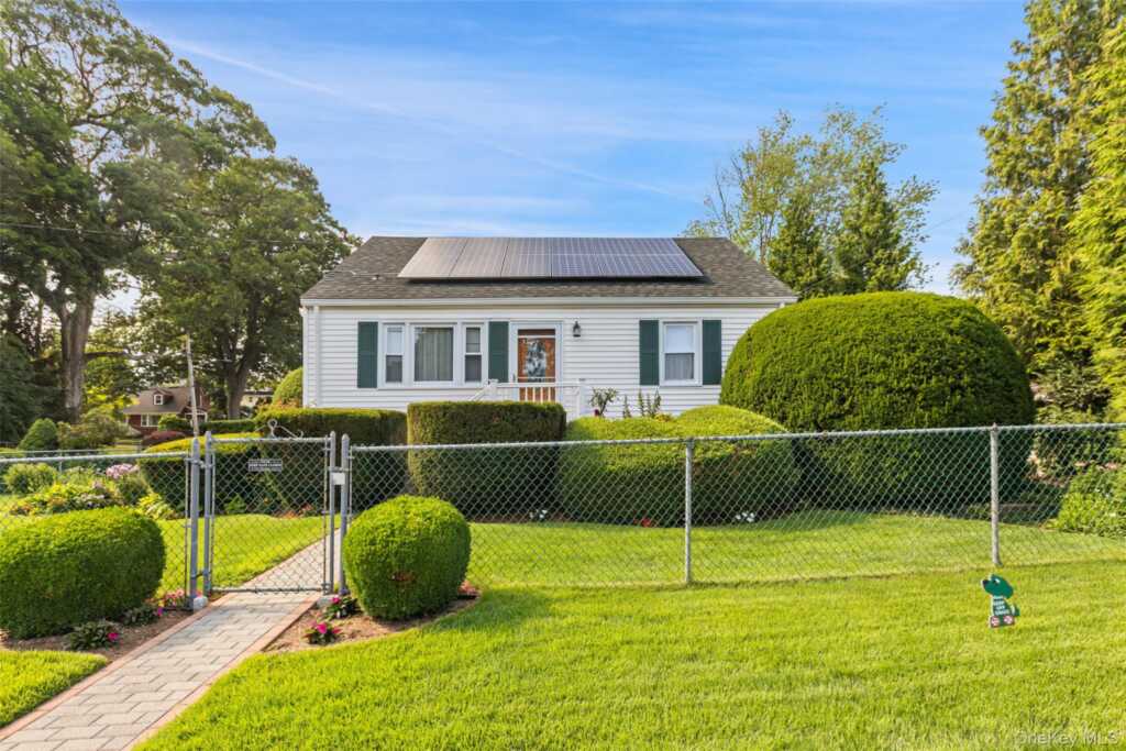 11 Brook Road, Rye, NY 10573 - Photo 2 of 38
