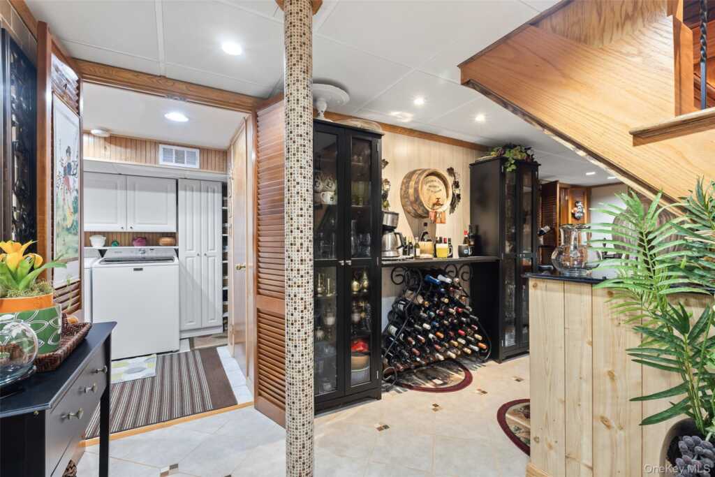11 Brook Road, Rye, NY 10573 - Photo 24 of 38