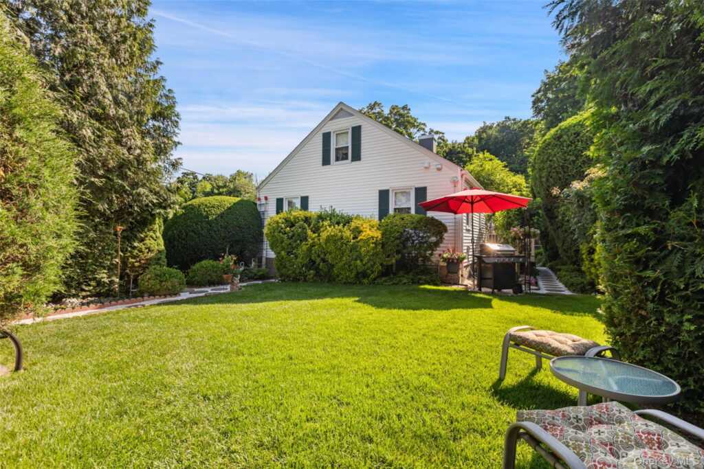 11 Brook Road, Rye, NY 10573 - Photo 27 of 38