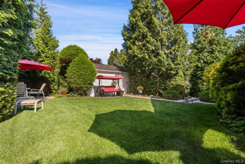 11 Brook Road, Rye, NY 10573 - Photo 28 of 38