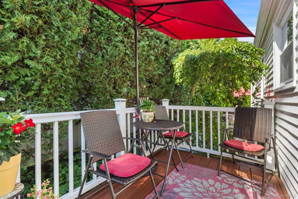 11 Brook Road, Rye, NY 10573 - Photo 29 of 38