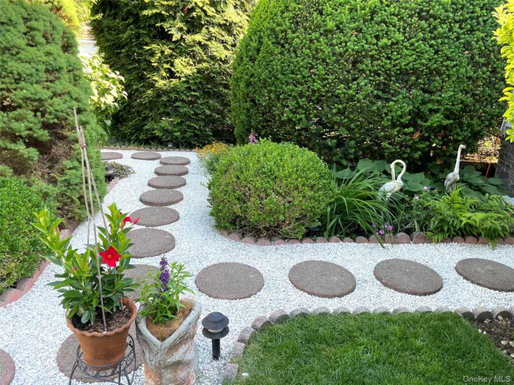 11 Brook Road, Rye, NY 10573 - Photo 35 of 38