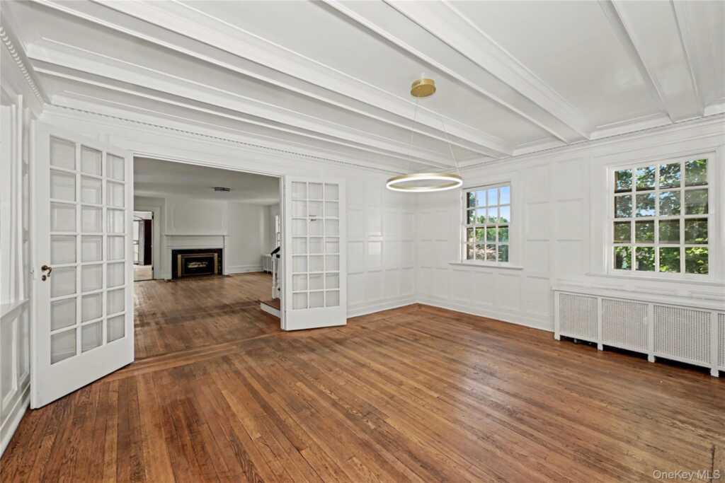 53 Cortlandt Avenue, New Rochelle, NY 10801 - Photo 10 of 33