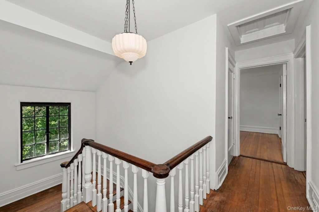 53 Cortlandt Avenue, New Rochelle, NY 10801 - Photo 17 of 33