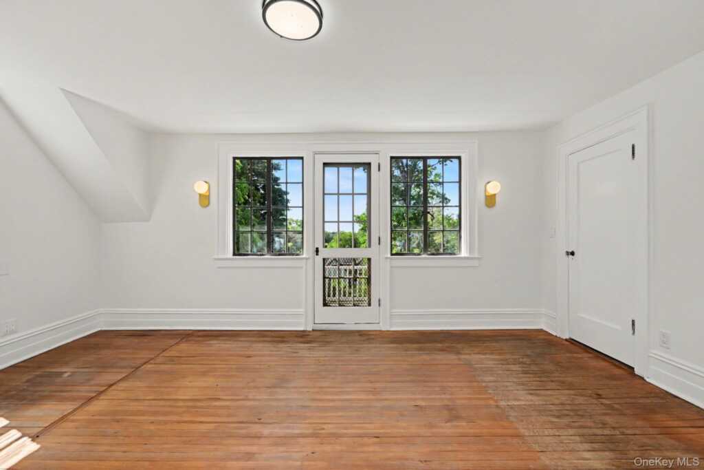 53 Cortlandt Avenue, New Rochelle, NY 10801 - Photo 18 of 33