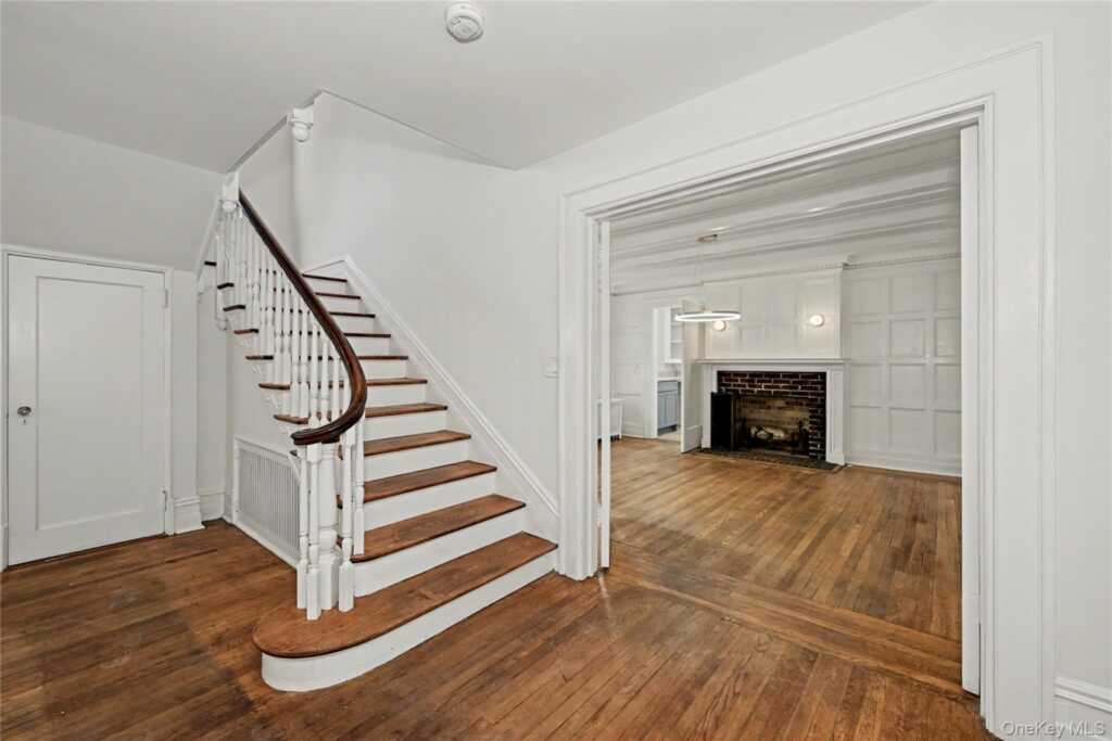 53 Cortlandt Avenue, New Rochelle, NY 10801 - Photo 8 of 33