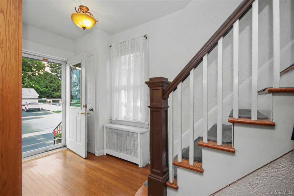 31 Brookdale Avenue, White Plains, NY 10603 - Photo 14 of 44