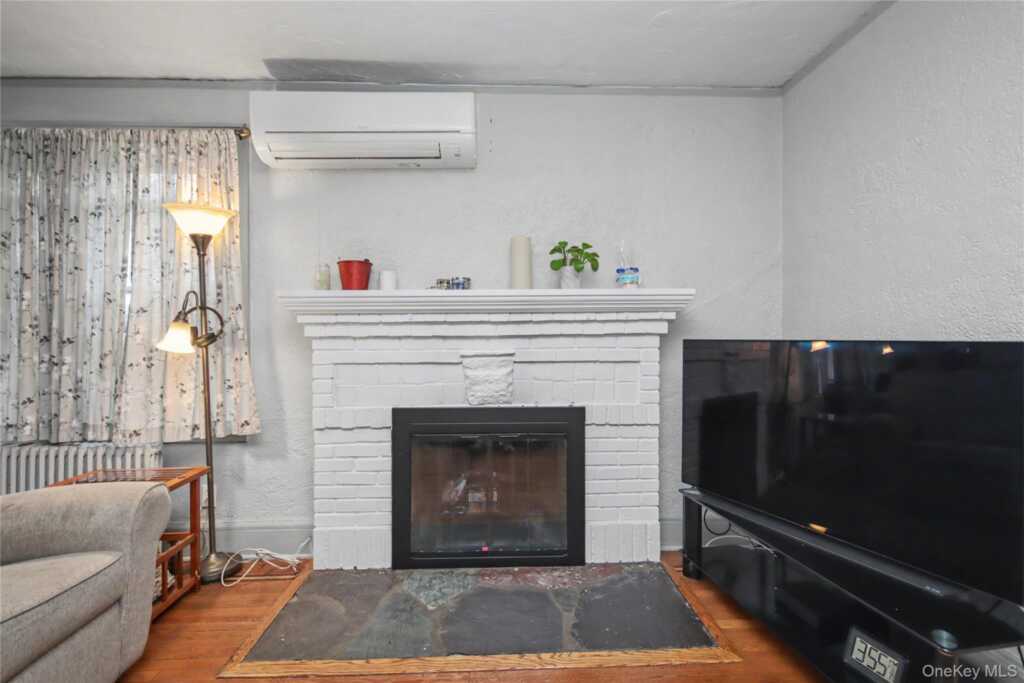 31 Brookdale Avenue, White Plains, NY 10603 - Photo 18 of 44