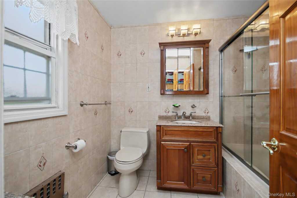 31 Brookdale Avenue, White Plains, NY 10603 - Photo 29 of 44